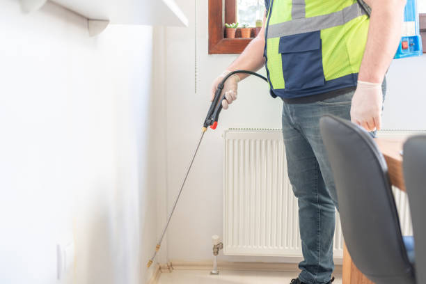 Best Commercial Pest Control Services  in Milaca, MN
